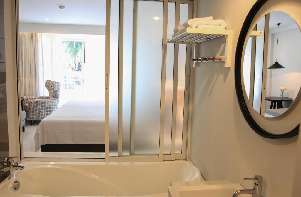 
Deluxe Double or Twin Room with Pool View
