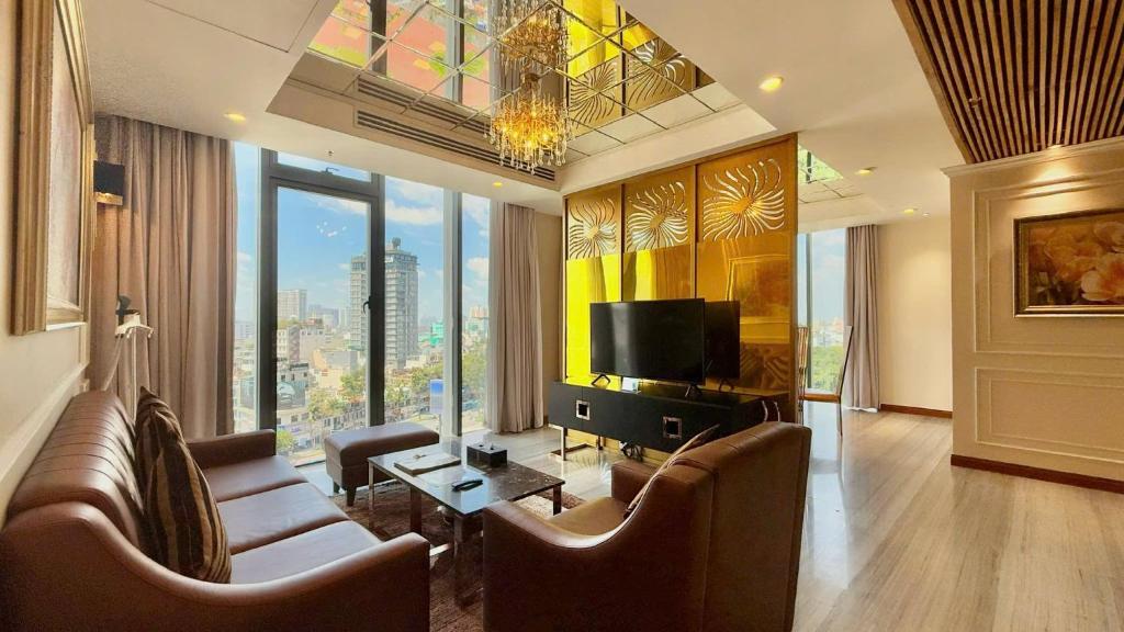 Signature Suite Two-Bedroom City View - Free Minibar & Afternoon Tea