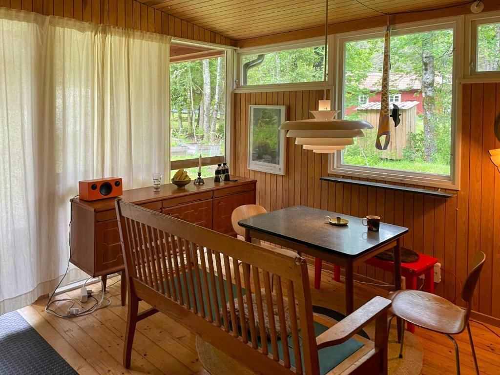 Fotografie z fotogalerie ubytování Forest Cottage Near The Sea On Orust v destinaci Henån