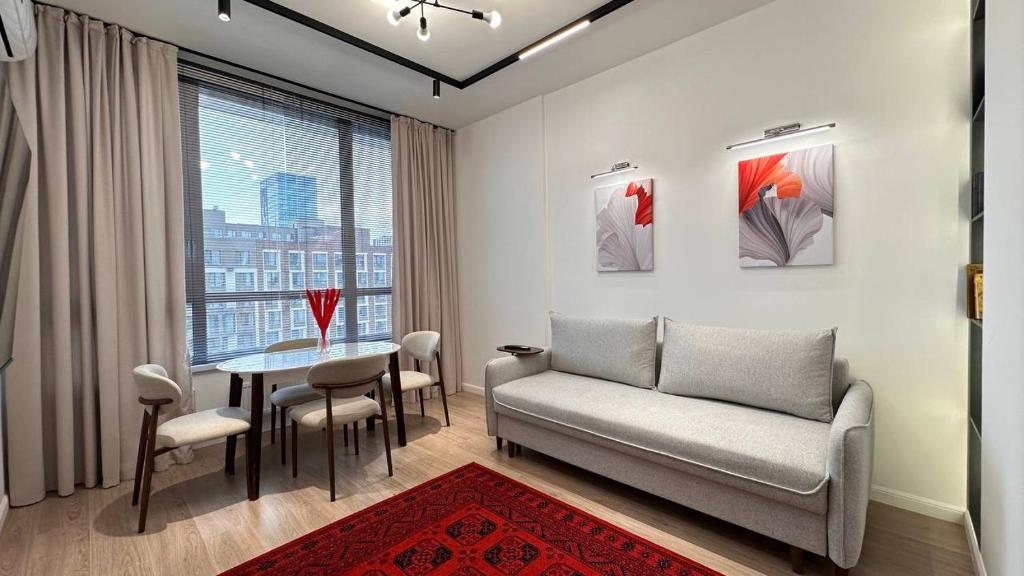 Χώρος καθιστικού στο Khan Shatyr Luxe Apartaments - Breakfast included