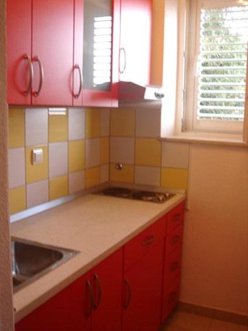 Kuchyň nebo kuchyňský kout v ubytování Villa Radulj