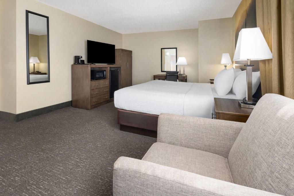 Days Inn by Wyndham Penn State photo