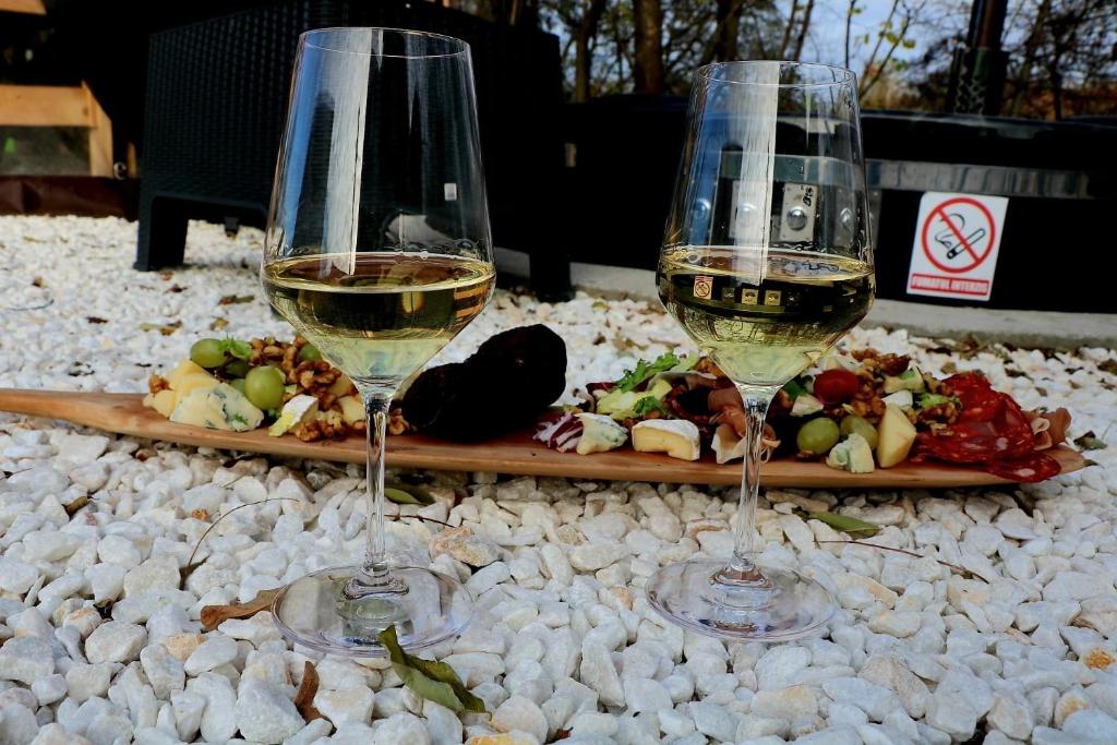 Joogid majutusasutuses Căbănuțele de lângă râu