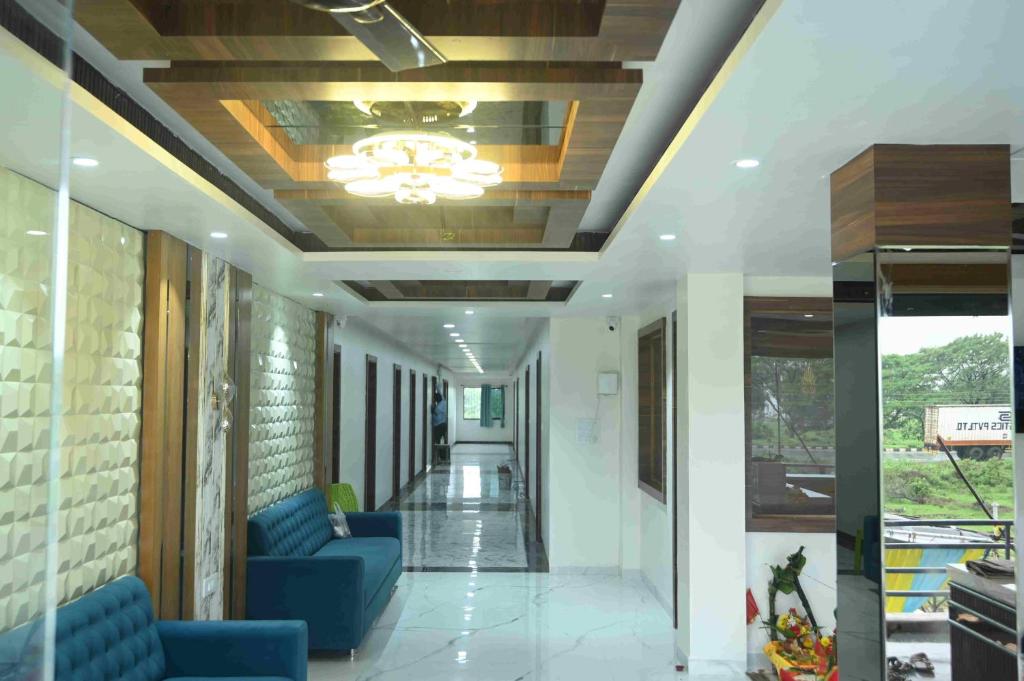 Φωτογραφία από το άλμπουμ του Hotel Radhika Grand σε Kārdha