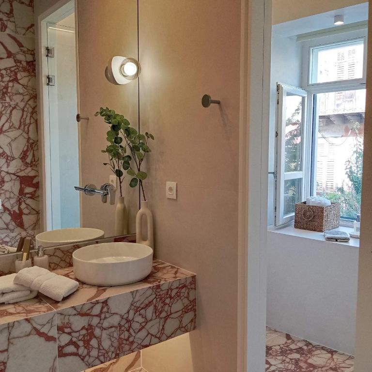 Ένα μπάνιο στο Nalia Suites