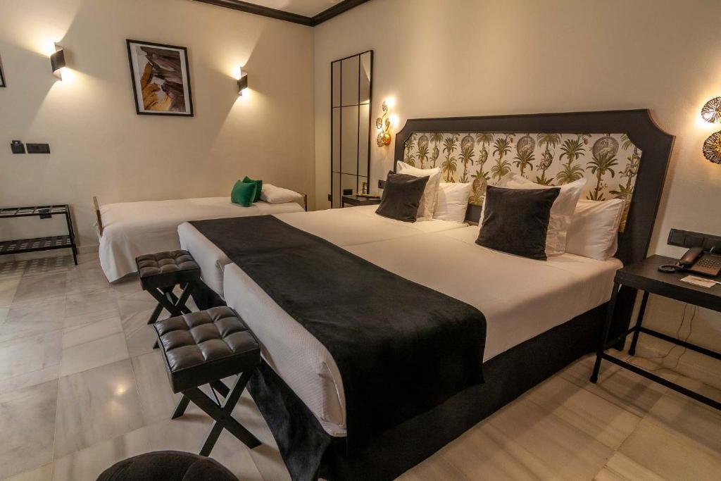 
Family Room (2 Adults + 1 Child)
