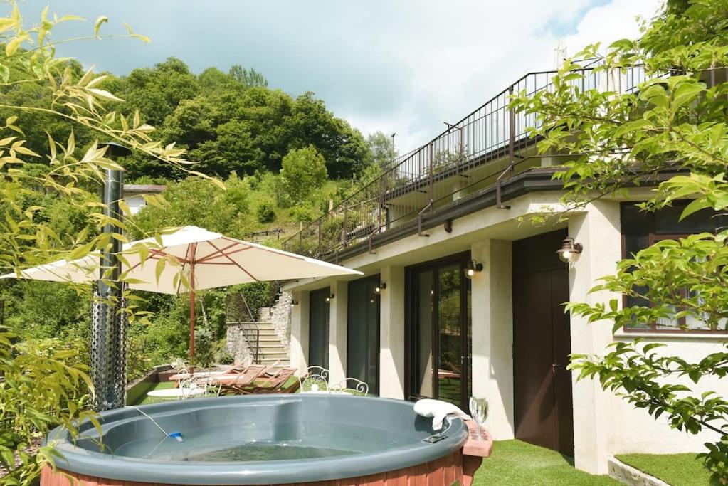 Κήπος έξω από το Libera Vite