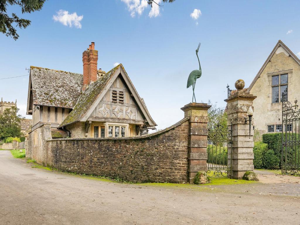 Το κτήριο όπου στεγάζεται  η παραθεριστική κατοικία