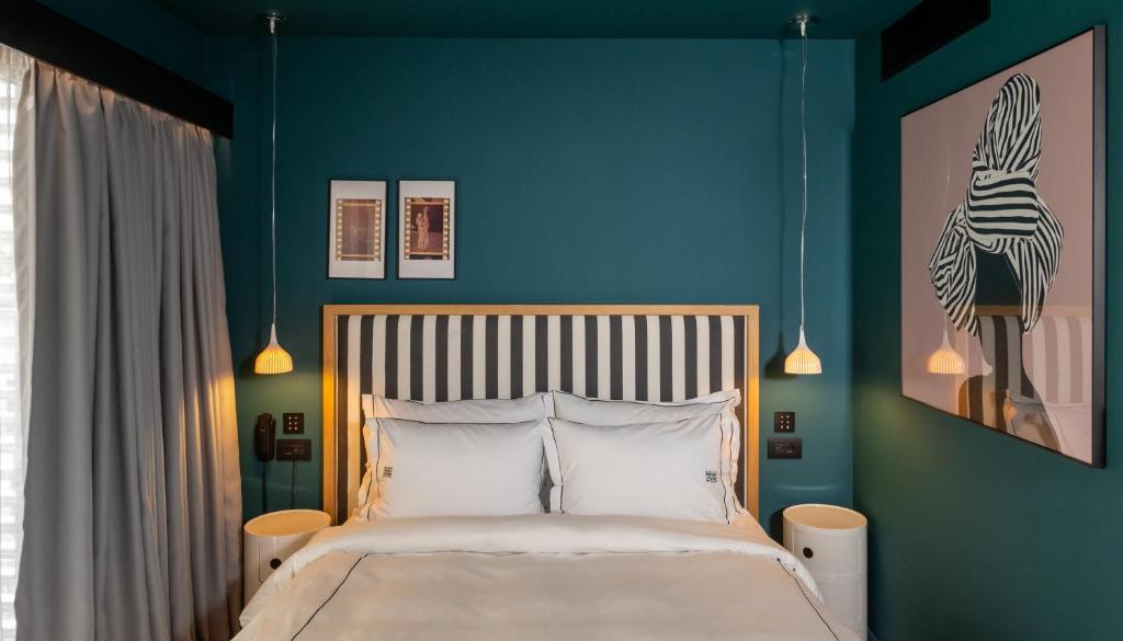 
UpBeat Deluxe Escape
