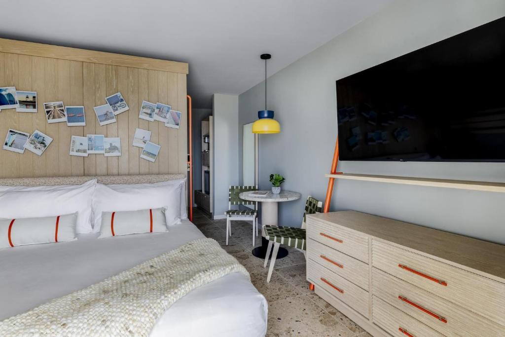 Blue Water Resort photo