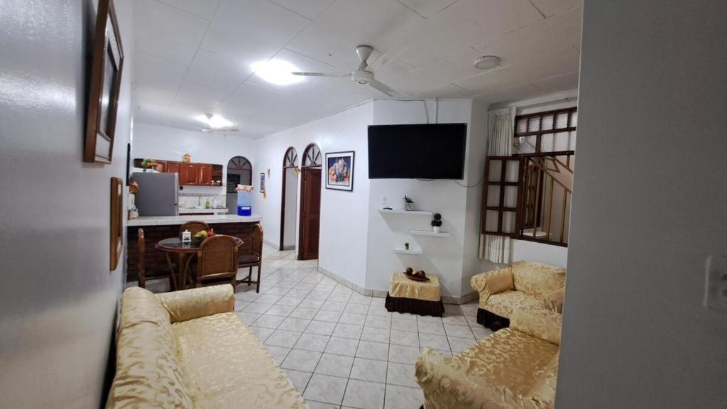 Η κουζίνα ή μικρή κουζίνα στο Departamento Familiar