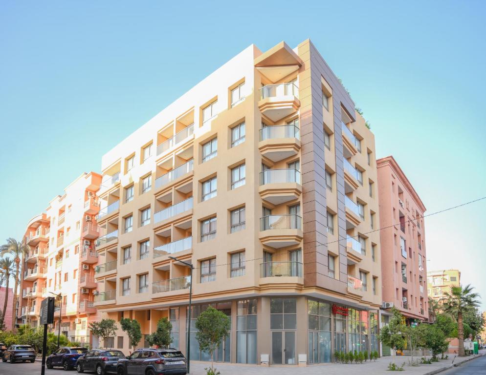 Το κτήριο όπου στεγάζεται  το ξενοδοχείο διαμερισμάτων