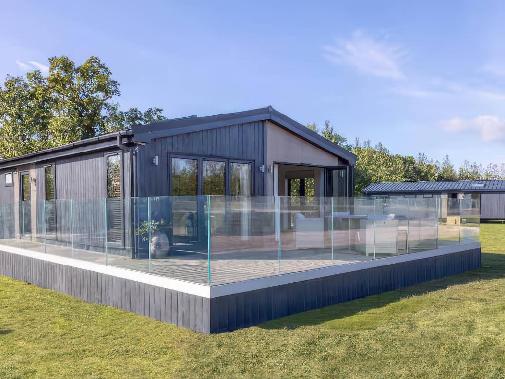 Gallery image of Isca Lodge - With Decking in Nawton