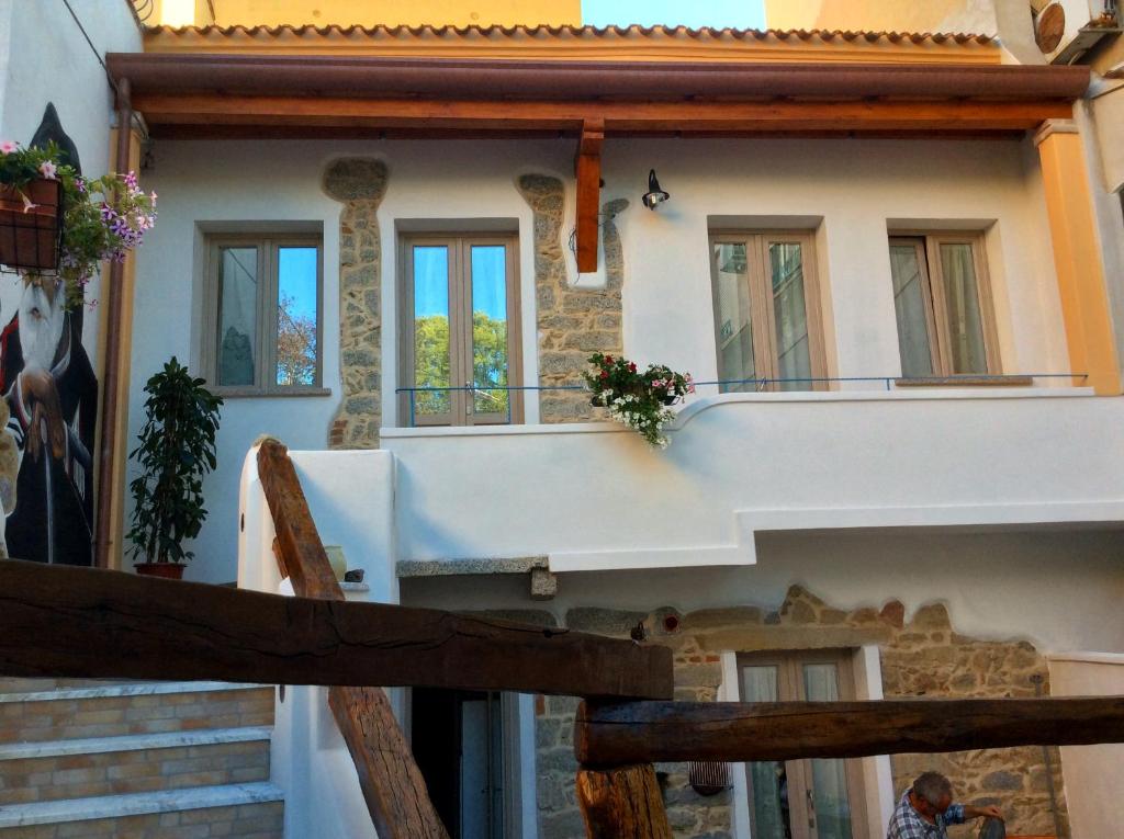 Balkón nebo terasa v ubytování B&B Pascal House Nuoro_IUN E5016