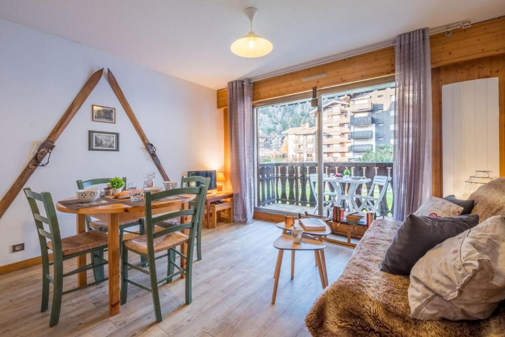 Near the slopes of Chamonix-Mont-Blanc - Balcony