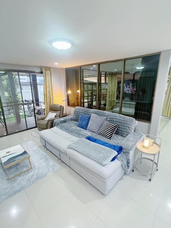 Sun and Moon House photo