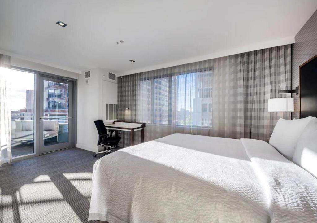 Residence Inn by Marriott Jersey City - 