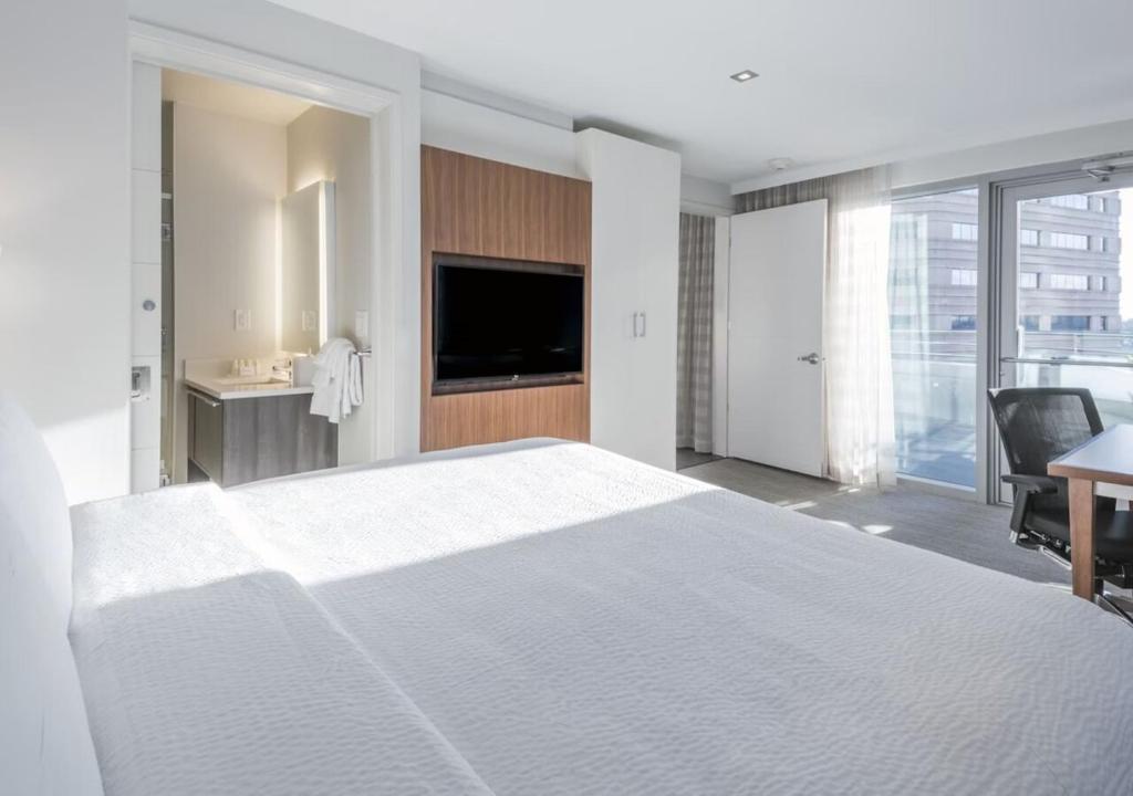 Residence Inn by Marriott Jersey City - 