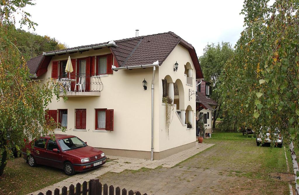 Budova, kde se prázdninový areál nachází