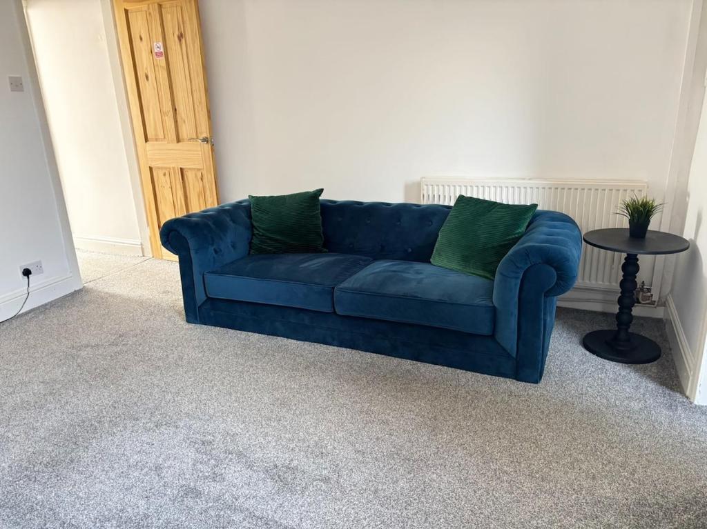 Χώρος καθιστικού στο Wordsworth House by Sapphire Properties -Near to BAE Systems