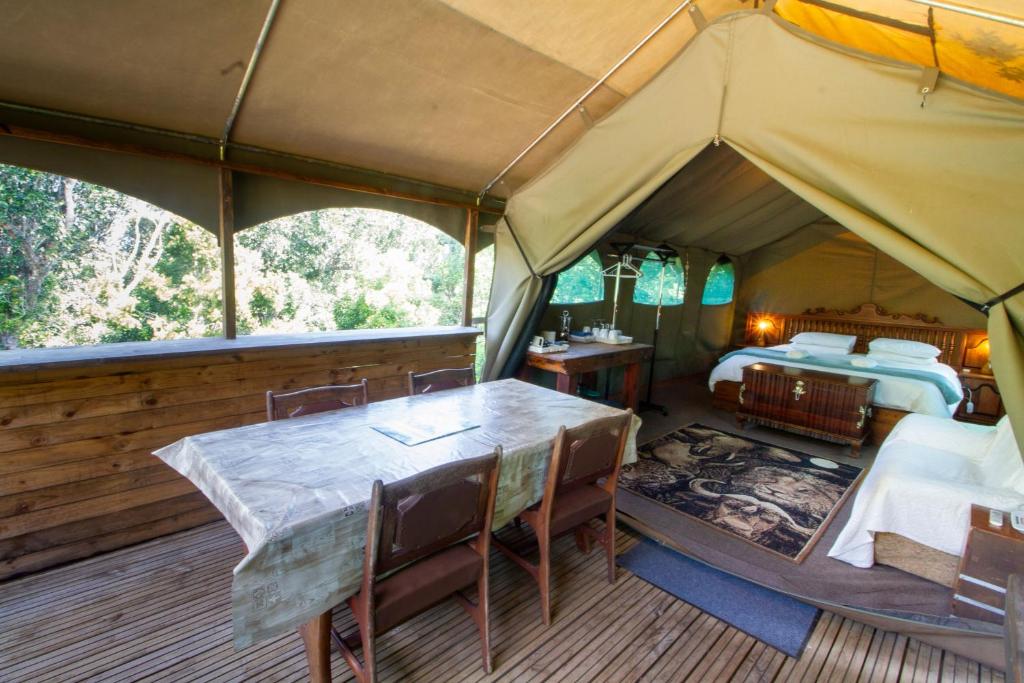 Χώρος καθιστικού στο Wilderness Glamping Tents