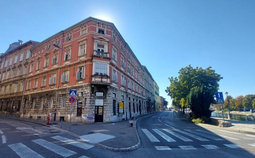 Η γειτονιά γύρω από ή μία γειτονιά κοντά σε αυτό το διαμέρισμα