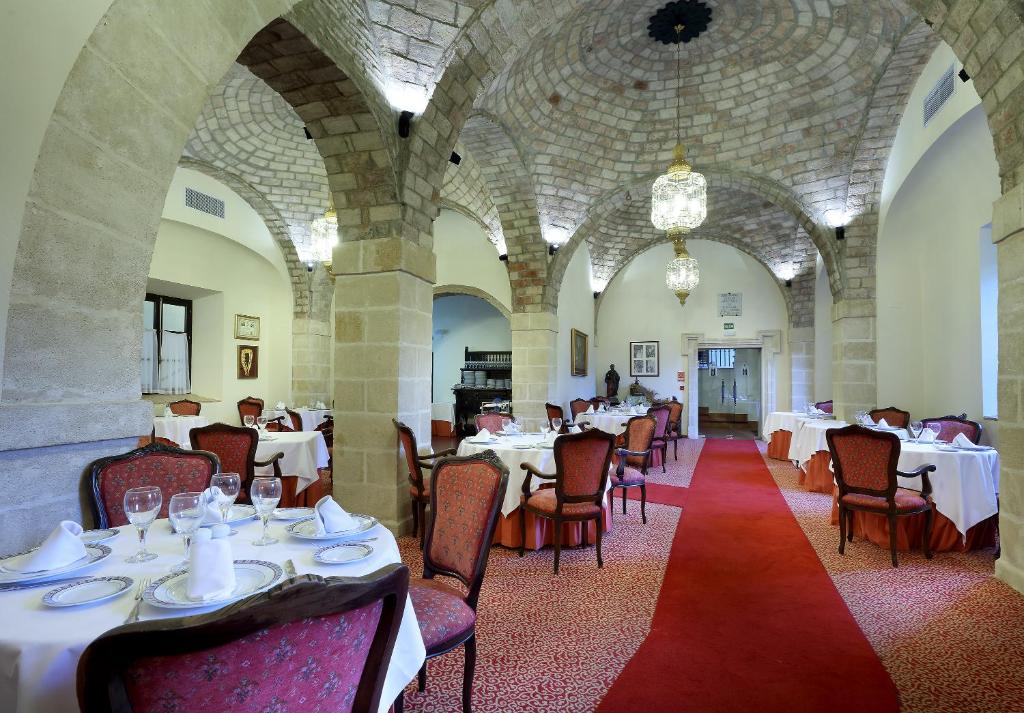 Restaurace v ubytování Crisol Monasterio de San Miguel
