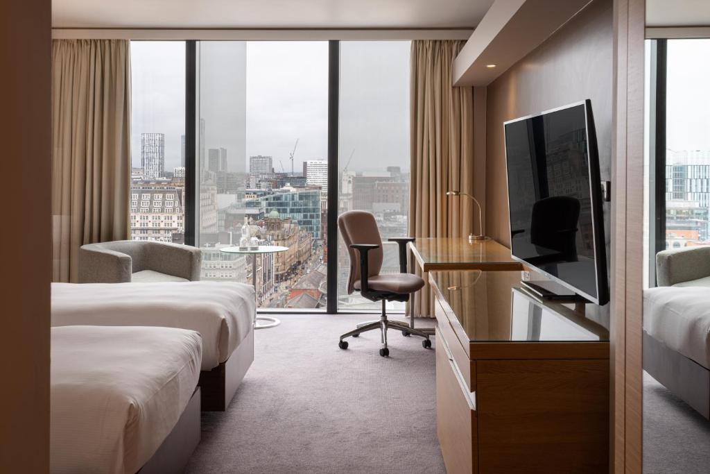 
Classic Twin Room with City View
