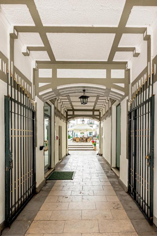 Fotografie z fotogalerie ubytování Residence St. Andrew's Palace ve Varšavě