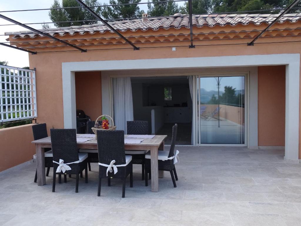 Μπαλκόνι ή βεράντα στο Le Mûrier