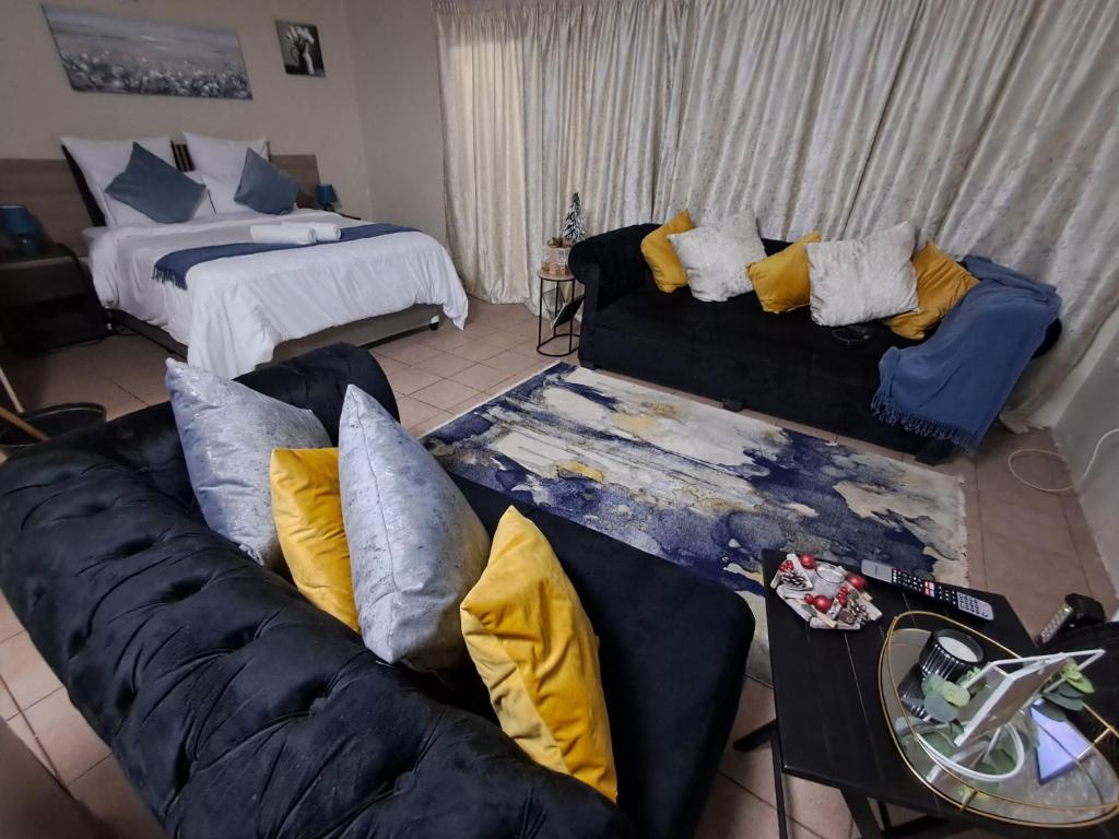 Posezení v ubytování Alabaster Rest