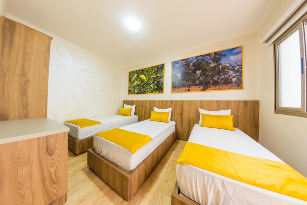 Postel nebo postele na pokoji v ubytování smiley house imsouane