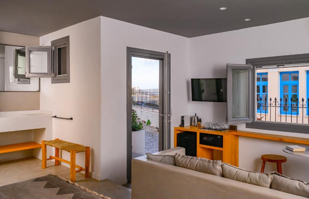 Lemon Suites Santorini - 9