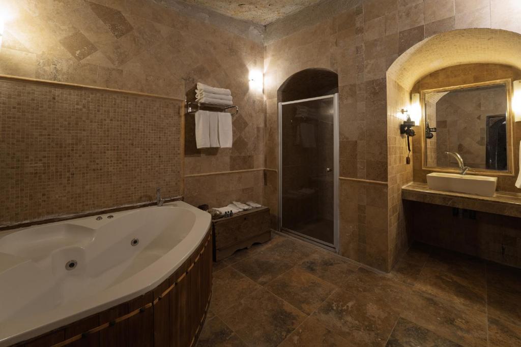 Grand Cave Suites - 10