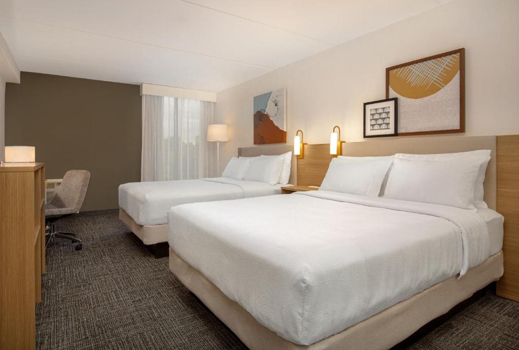 
Queen Room with Two Queen Beds
