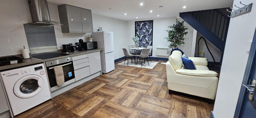 Küche/Küchenzeile in der Unterkunft Cosy The Nook I Free Parking I Near City Centre