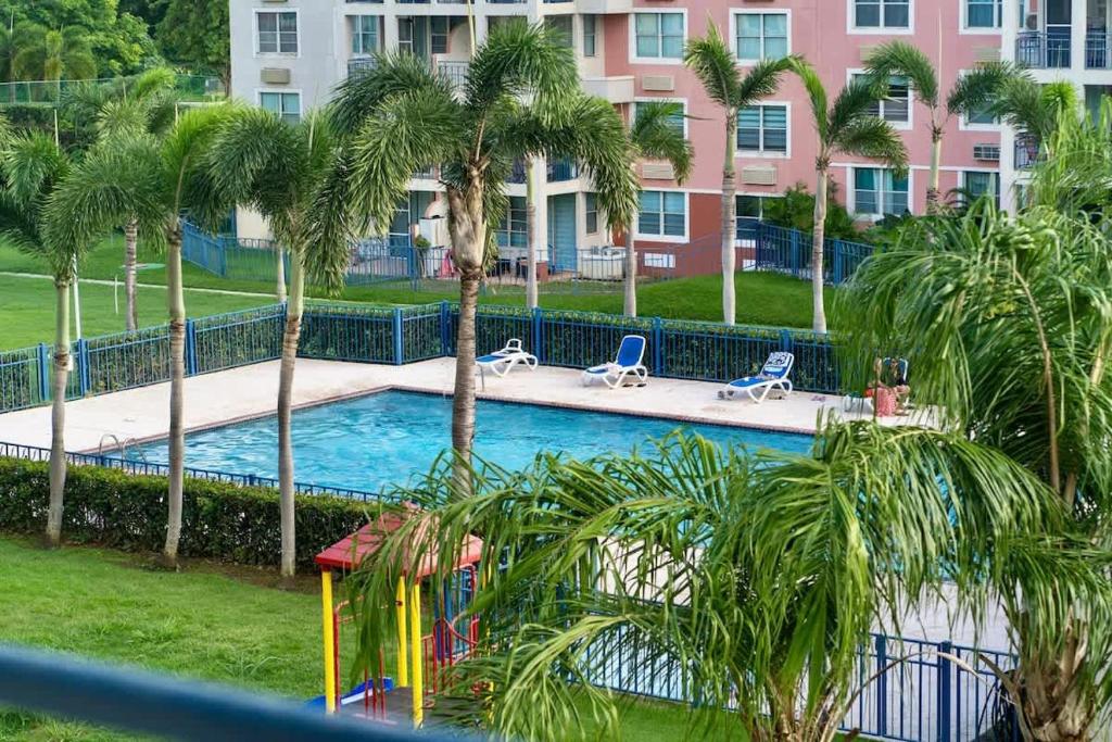 Bazén v ubytování Serenity | Beach Vibe stay in Costa Brava, Ceiba nebo v jeho okolí