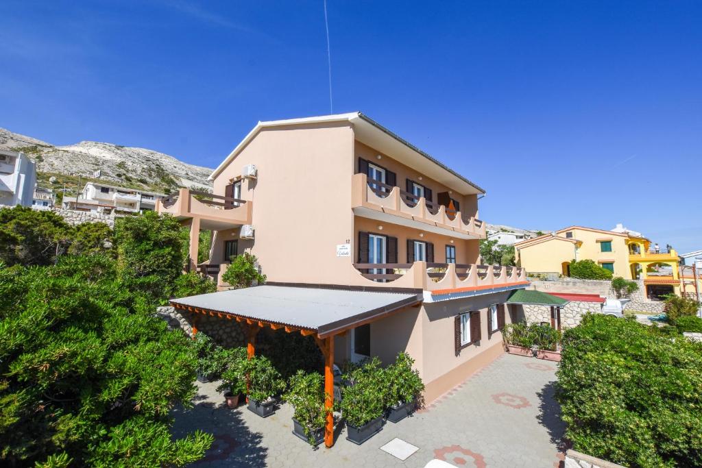 Apartments with parking space Pag - 6316