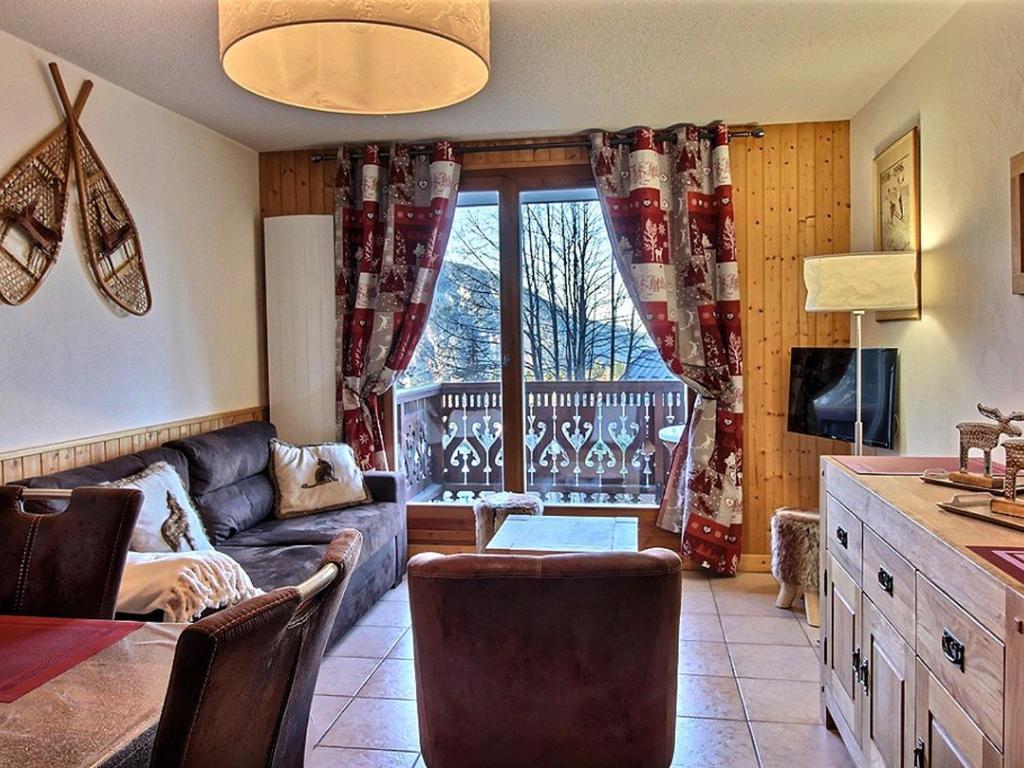 Χώρος καθιστικού στο Appartement 2 chambres, pied de piste, parking, 6 personnes - FR-1-836-18