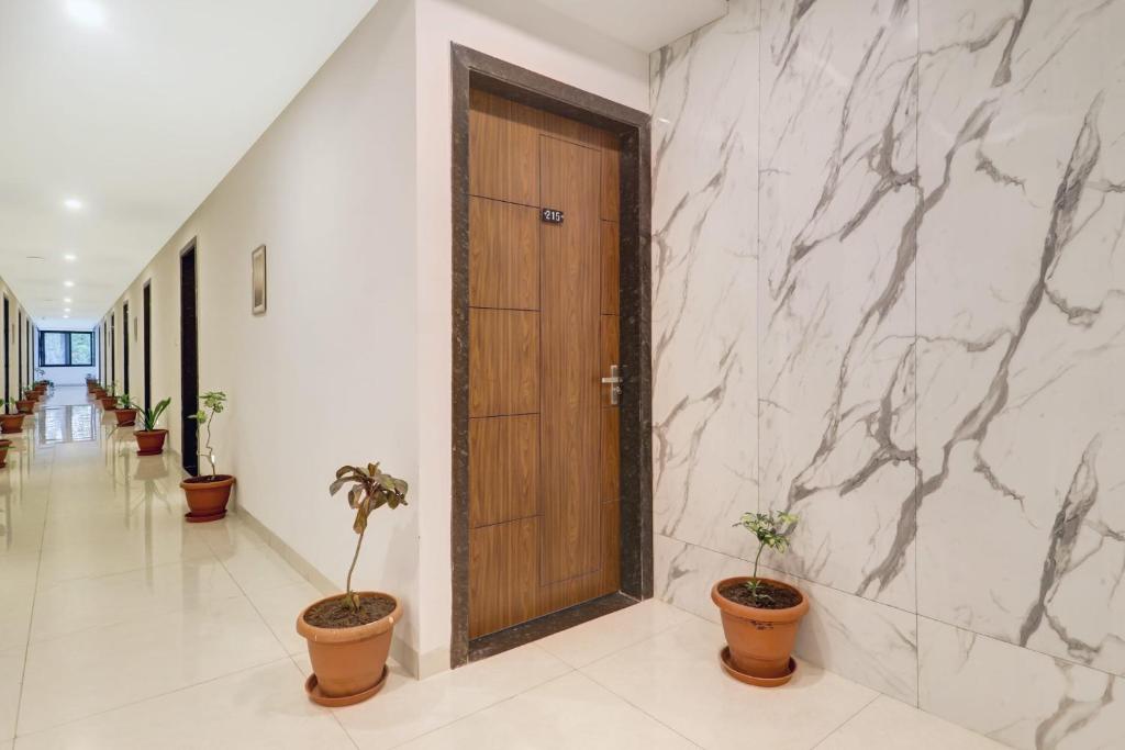 Φωτογραφία από το άλμπουμ του Hotel O S Grand Bolarum σε Hakīmpet