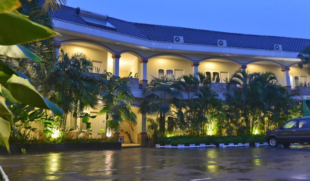Zahrada ubytování Hotel Trio Indah 2