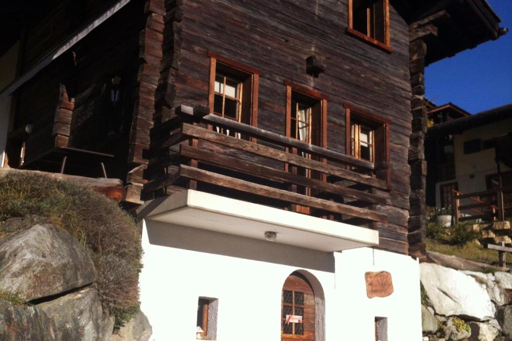 Το κτήριο όπου στεγάζεται  το σαλέ