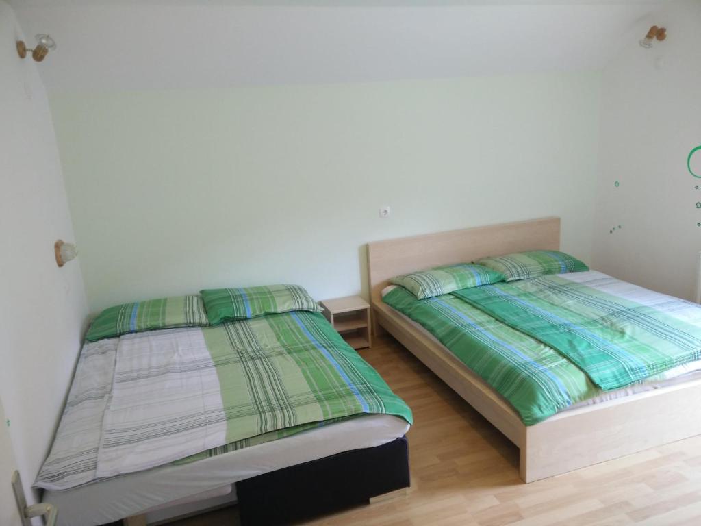 Apartments Henigman - Apartamento Con Balcón