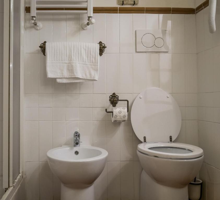 Koupelna v ubytování Hotel 4 Coronati