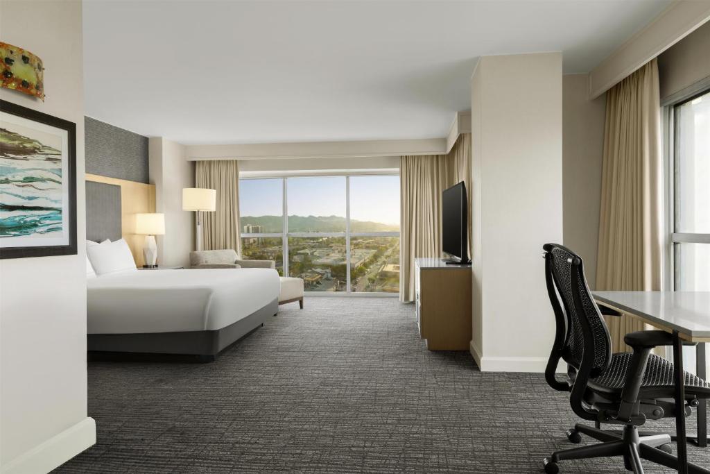 Hilton Los Angeles North-Glendale & Executive Meeting Center - 