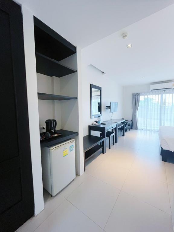 
Deluxe Double or Twin Room with Pool View
