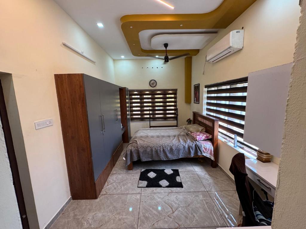 Postel nebo postele na pokoji v ubytování Gilgal House