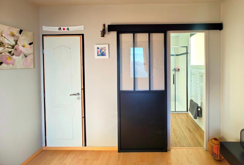 Le Belvédère : chambres et table d'hôtes - Habitación Doble O Twin Con Baño Privado
