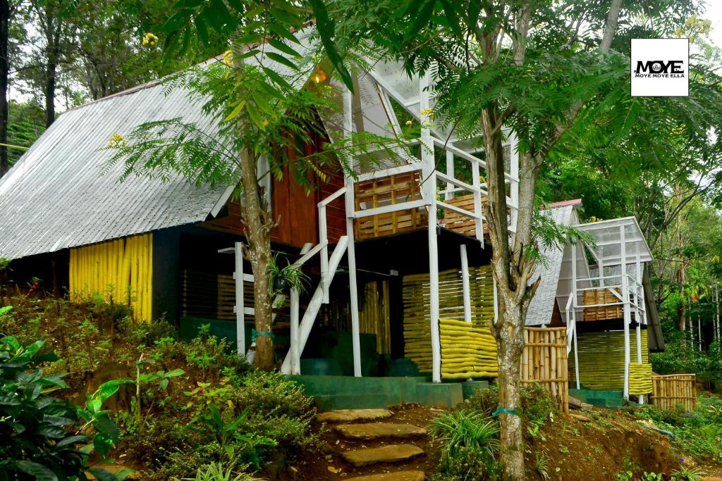 Κήπος έξω από το moye moye Ella