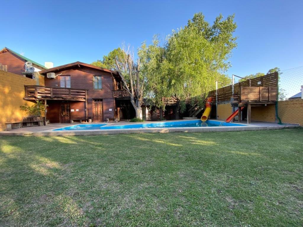 Bazén v ubytování Complejo Maranatha nebo v jeho okolí